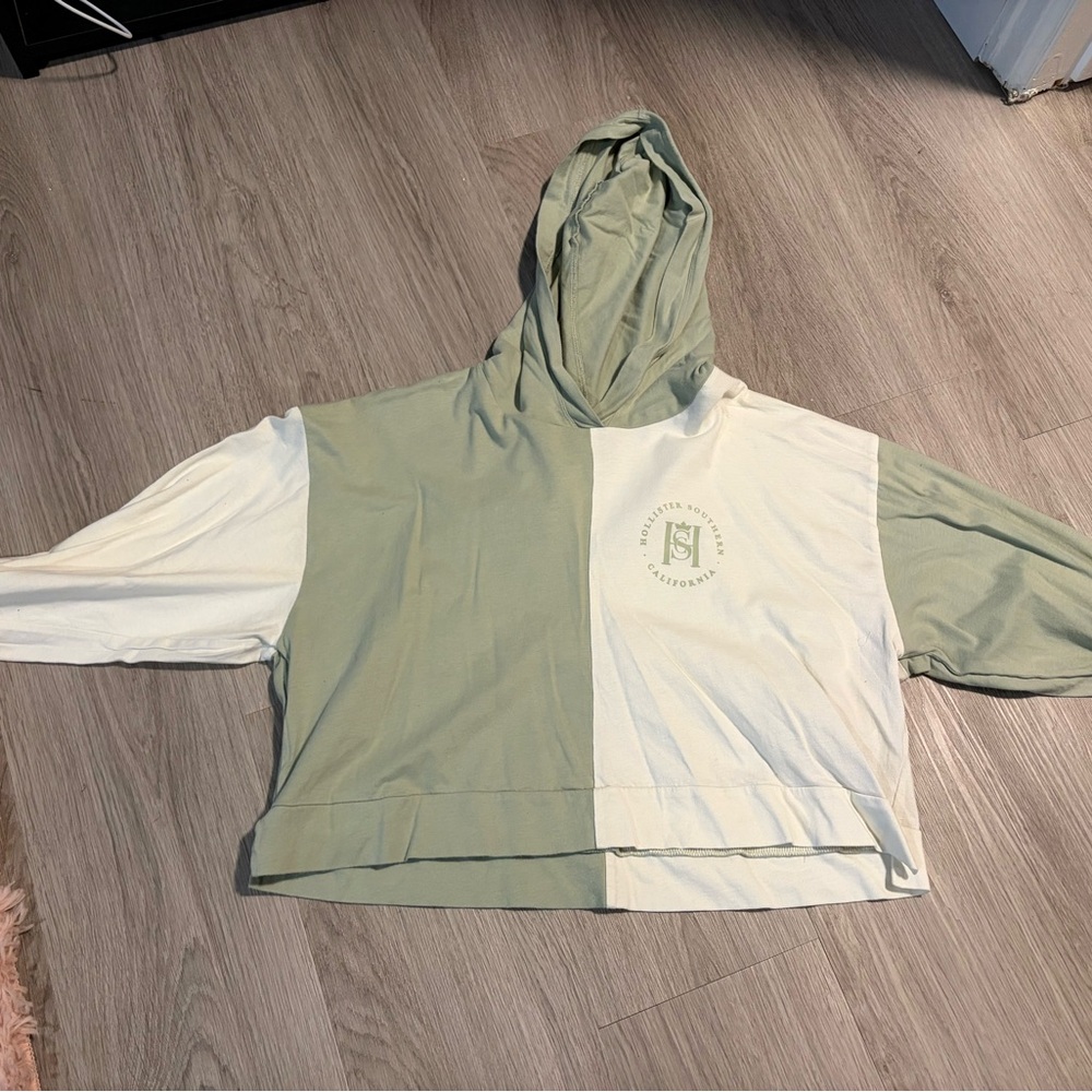 Hollister Cropped Green and White Hoodie